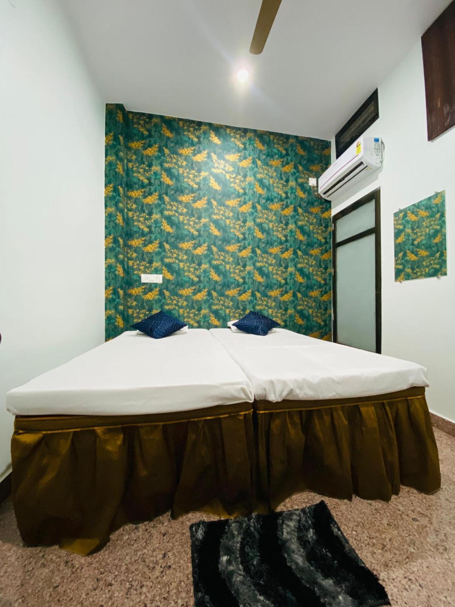 Dhanwantri Niwas Guest house