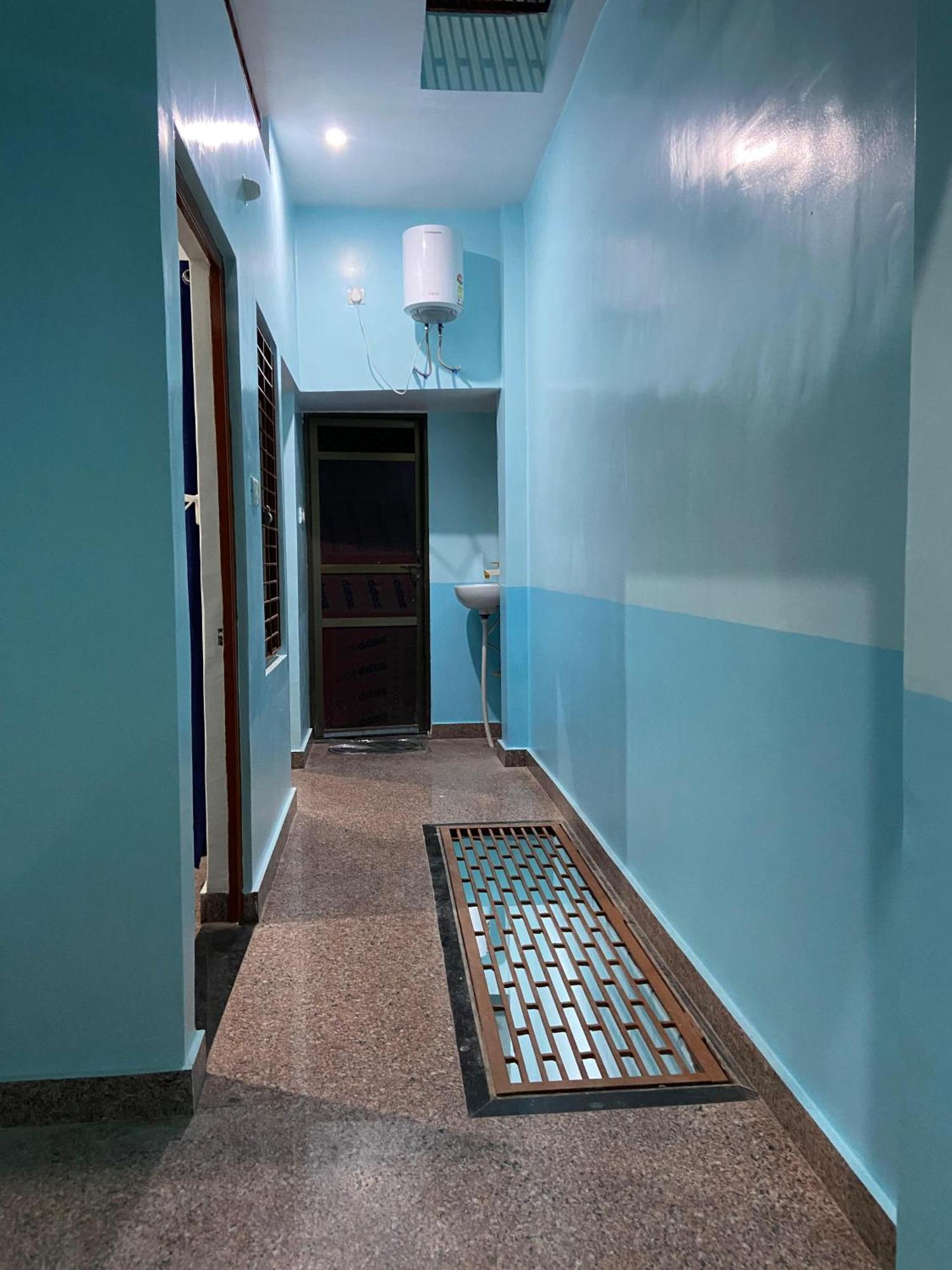Dhanwantri Niwas Guest house Varanasi